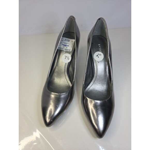 BCBGeneration Shiny Metallic Gray Pointed Toe High Heel Pumps 7.5 Hoco Wedding - Picture 2 of 9